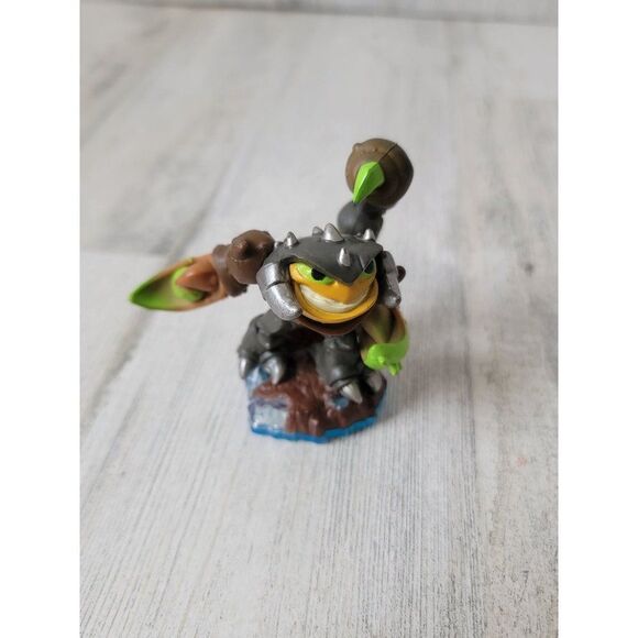 Activision 2013 scorpion Armour Skylander toy figure - Picture 1 of 4